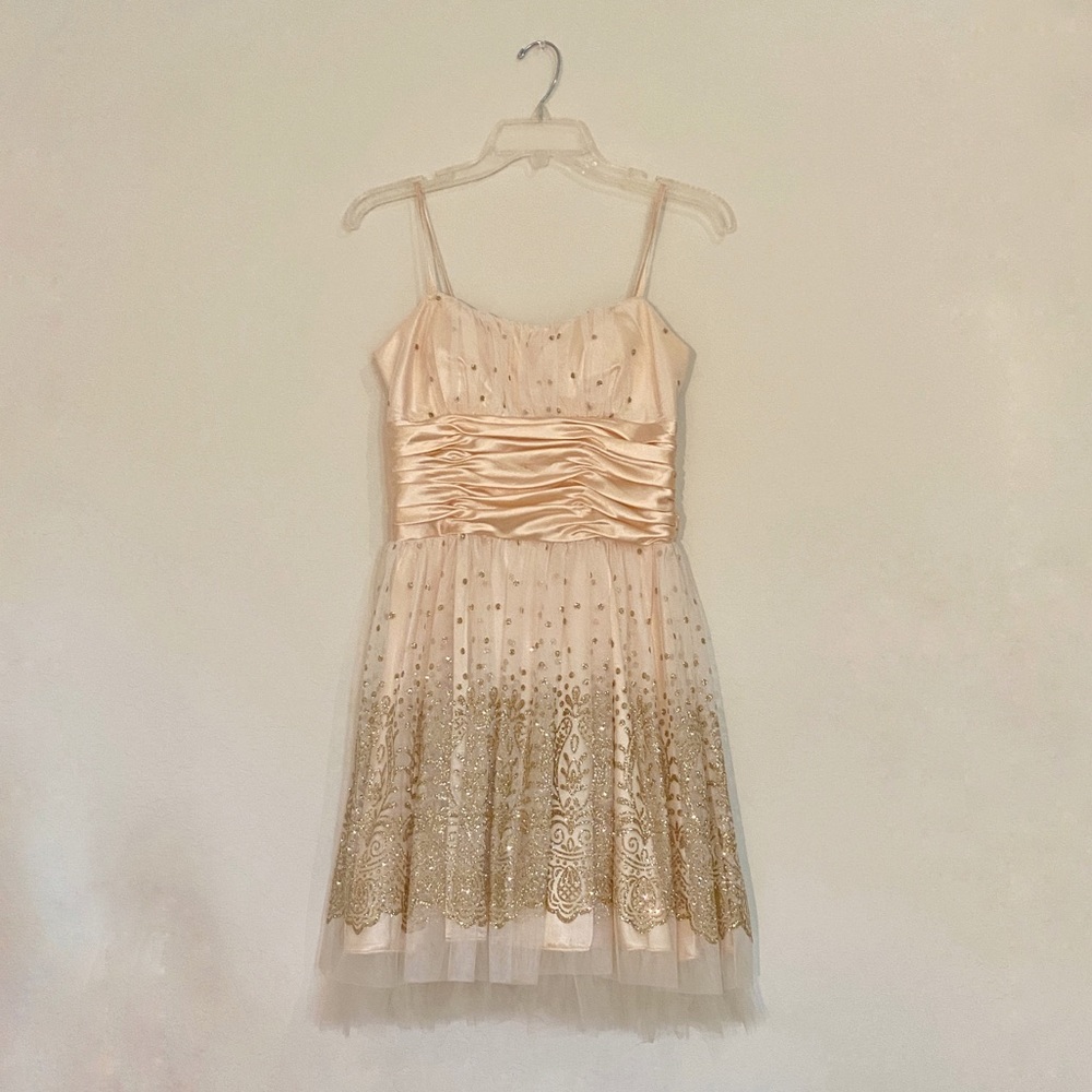 Morgan & Co Semi-Formal Gold Dress